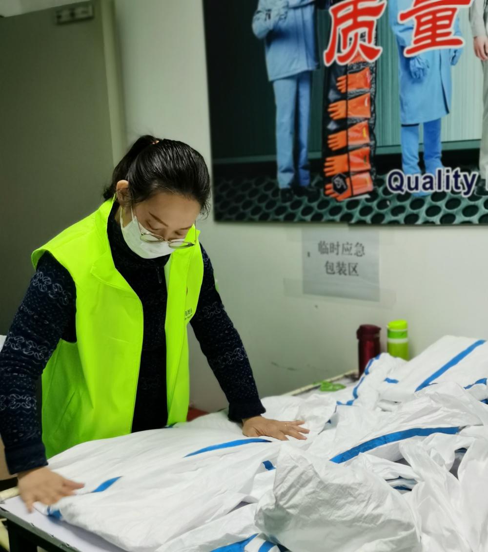 綠馬甲“浦東青年志愿者”，的一次晚班志愿服務